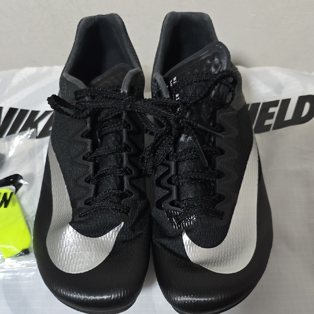 Nike Women's Black and Silver Athletic Shoes - Picture 5 of 6